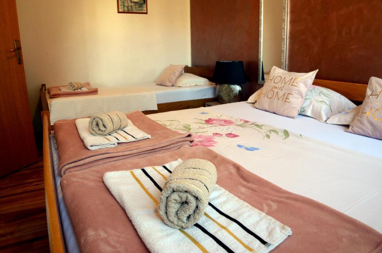 Apartman M&S Biograd Na Moru Esterno foto